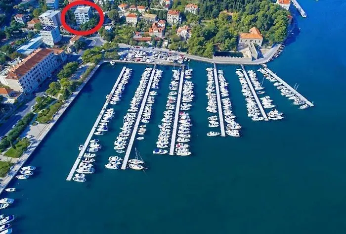 Batala1-City Marina Apartment With Secured Private Parking